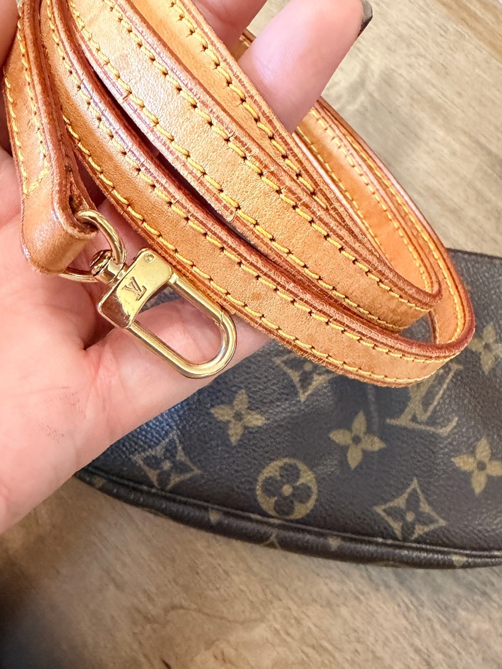 Louis Vuitton Monogram Mini Pochette with Vachetta Strap - Picture 7 of 14